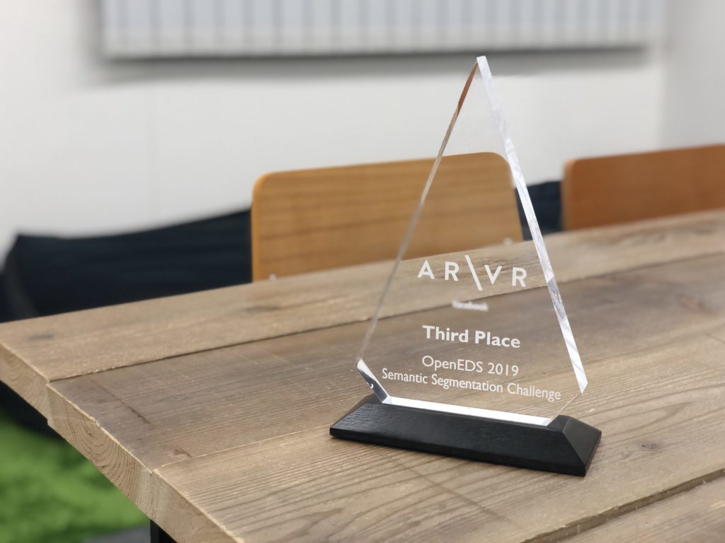 Presented at ICCV2019 on our image recognition AI technology that won 3rd place in the world at the "OpenEDS Challenge"